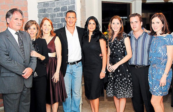 Brindis por éxitos venideros