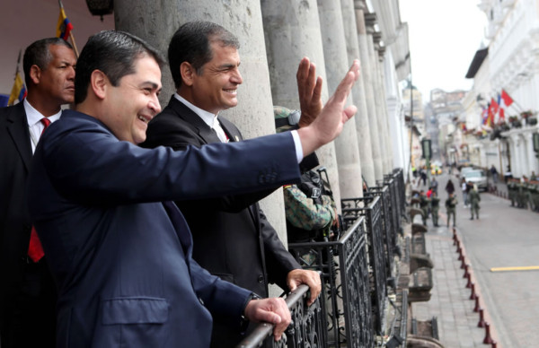 Presidente de Honduras se reúne con Correa en Ecuador