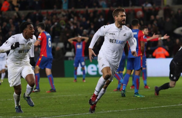 Swansea y Crystal Palace protagonizaron un partido épico en la Premier