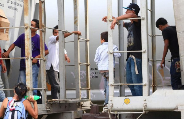 EUA promueve canción 'La Bestia' para evitar ola de inmigrantes