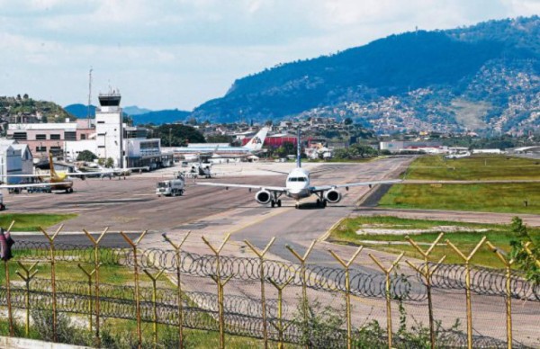 Gobierno e InterAiports renegocian concesión