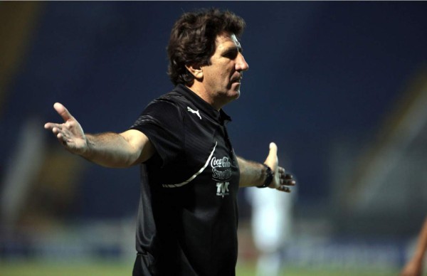 Héctor Vargas pide más respeto para el Olimpia