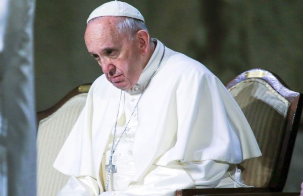 Papa Francisco lanza su primer álbum con estrella de rock