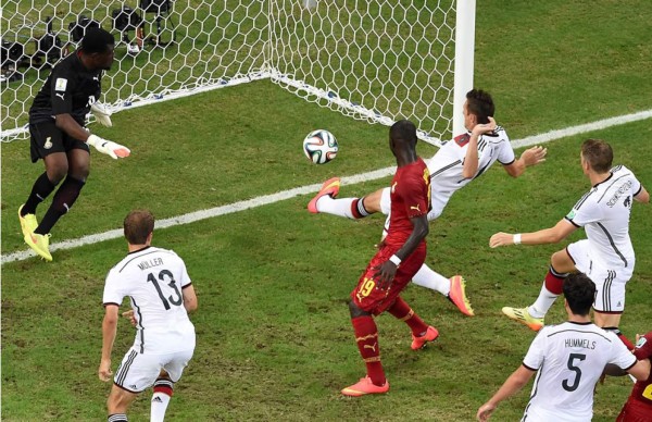 Klose salva a Alemania el día que entra en la historia de Mundiales