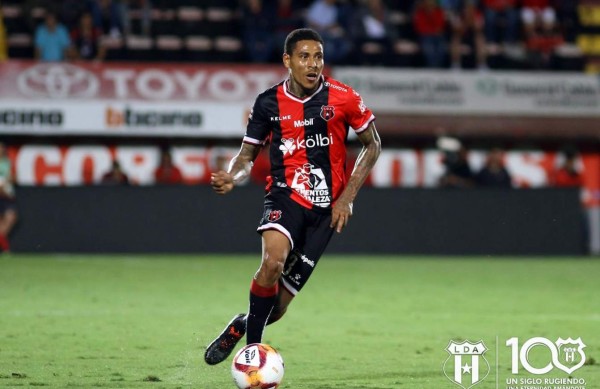 Alajuelense dio a conocer la razón por la que dieron de baja a Henry Figueroa