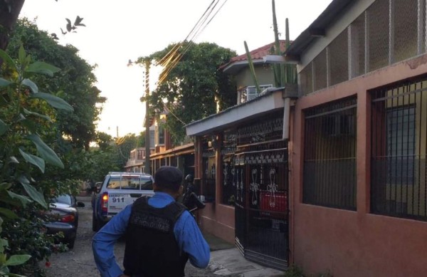 Allanan por error casa de una maestra en San Pedro Sula