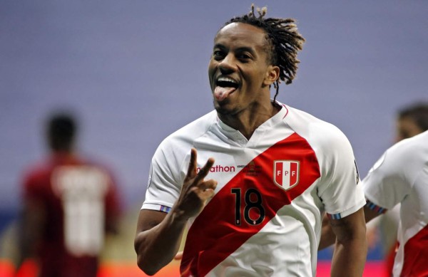 André Carrillo le dio la clasificación a Perú a los cuartos de final de la Copa América. Foto AFP