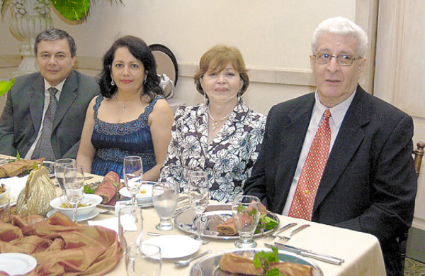 Amor y festejo entre velas