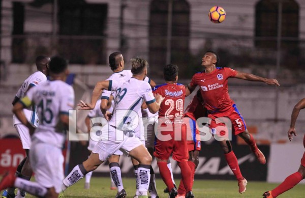 Olimpia saca un valioso empate del Puerto contra Platense