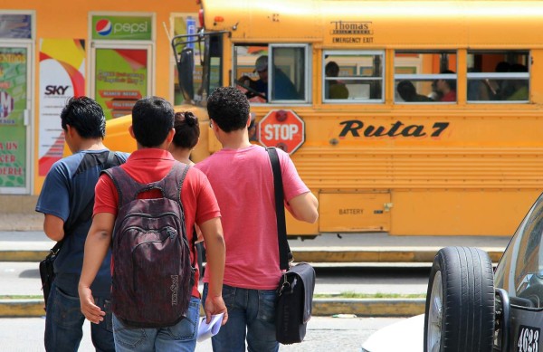 Hasta acoso sufren los universitarios en buses