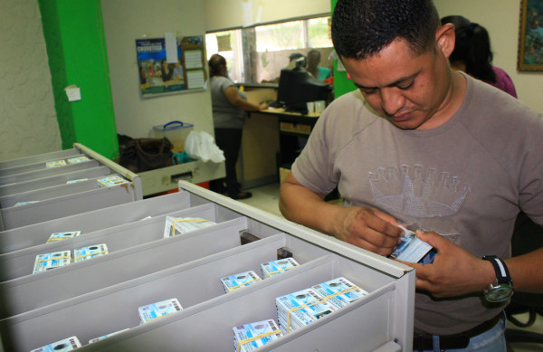 Listas 14 mil cédulas para ser entregadas