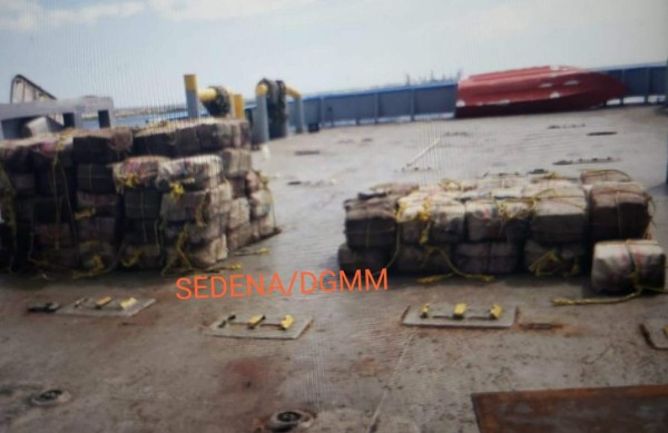 Interceptan barco con 3,000 kilos de supuesta cocaína que zarpó de Roatán