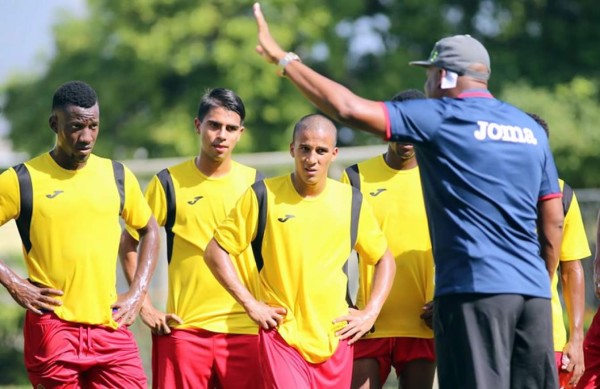 Darixon Vuelto, enviado a jugar con las reservas de Real España