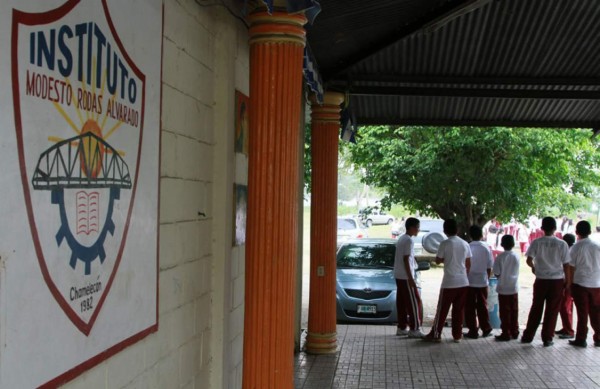 Educación investiga a seis institutos que no reportan la liquidación de fondos propios