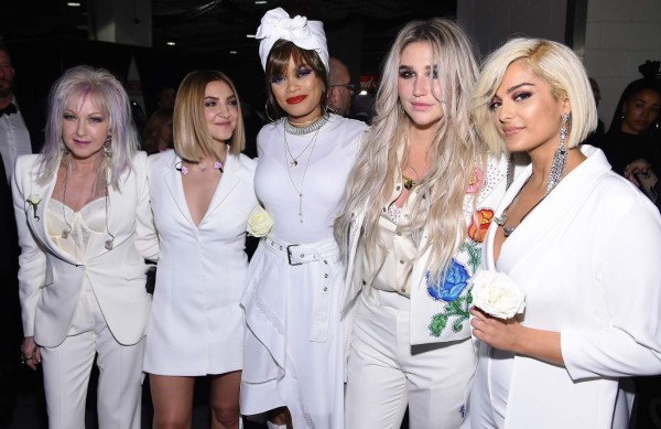 Kesha y Janelle Monae levantan la bandera del #Time's Up en los Grammy
