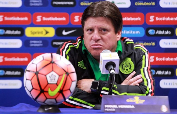 'Piojo' Herrera considera que sí fue penal ante Costa Rica