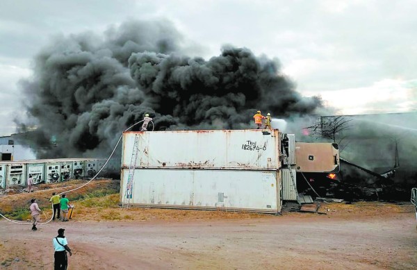 Cuantiosas pérdidas deja incendio en empacadora en Choluteca