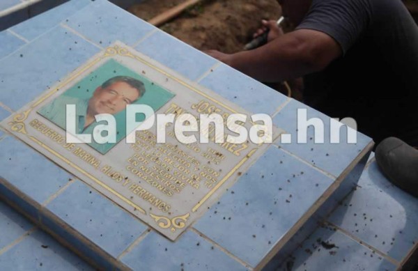 Continúa exhumación de víctimas de banda supuestamente liderada por juez municipal y exregidor   