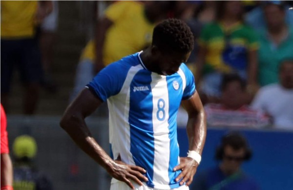 Johnny Palacios no dio la cara a la llegada de la Selección de Honduras