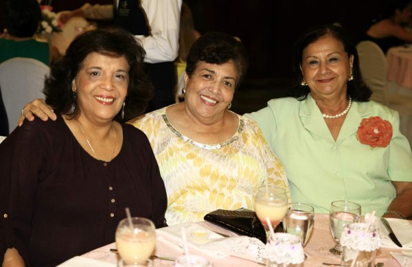 Festejo por la llegada de Eugenia Aguilar