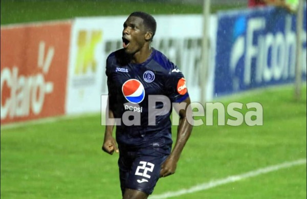 Javier Estupiñán hace líder al Motagua y hunde al Vida