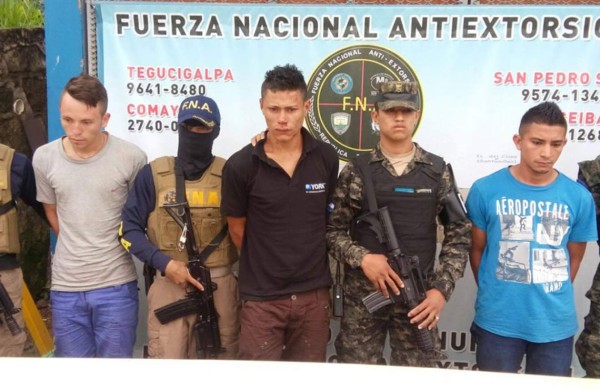 Capturan a tres miembros de la banda del 'Pechuga'