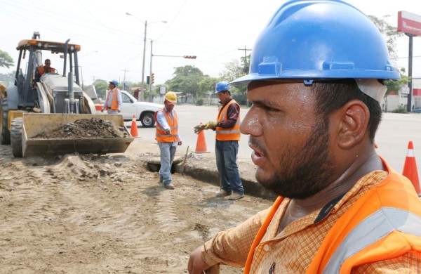Insolados: Ni la ola de calor los aleja del trabajo