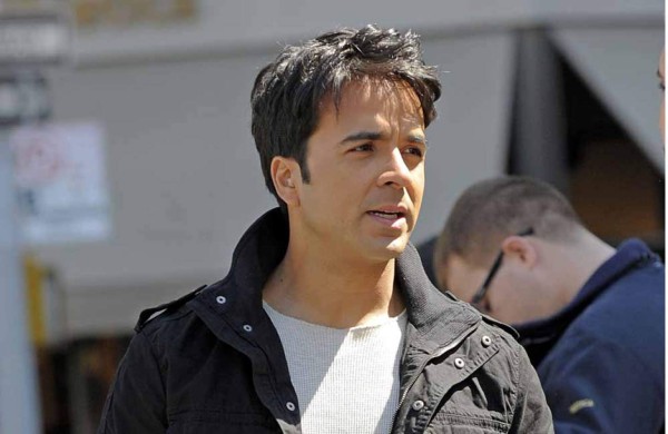 Luis Fonsi no necesita pensar para subirse a un escenario