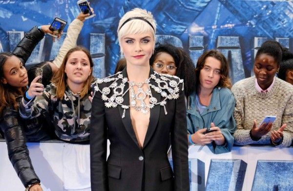 Cara Delevingne se pasa a la televisión