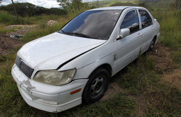 Decomisan carro que usaban en las 'casas locas”