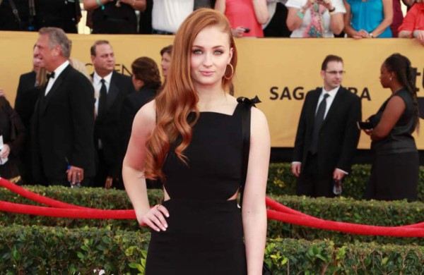 Sophie Turner maduró a la fuerza