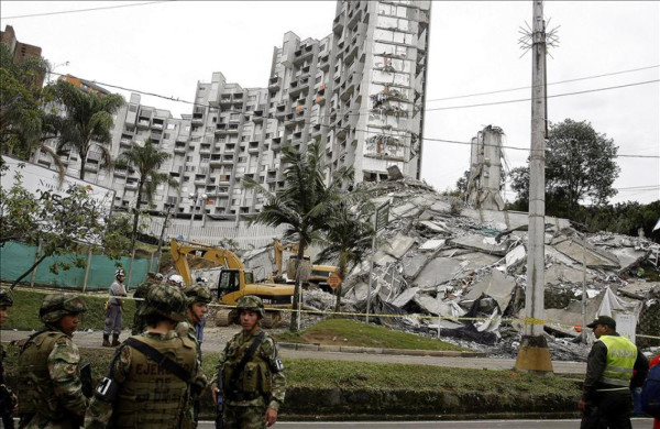 El desplome de un edificio en Colombia pone en alerta a las autoridades