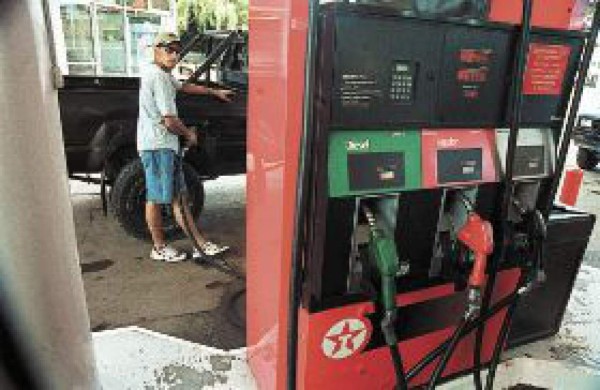 Negocios con Venezuela dejarán deudas, dice diputado