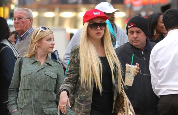 Amanda Bynes intenta robar en Nueva York