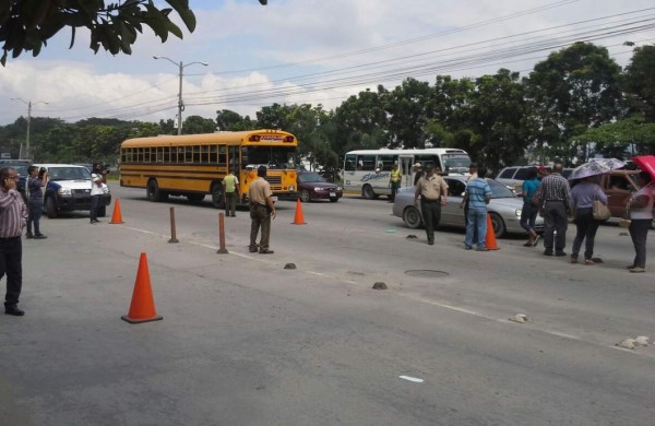 Maestros se manifestaron en peaje en San Pedro Sula