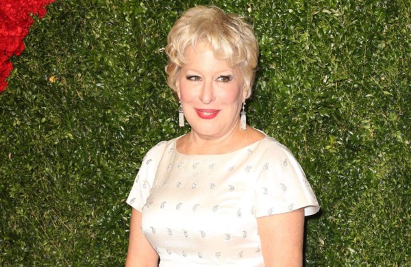 Bette Midler vuelve a burlarse del clan Kardashian