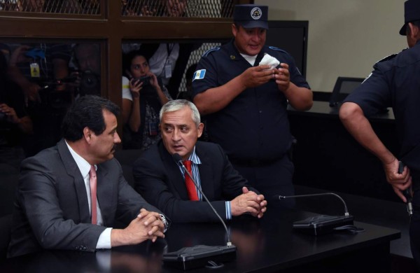 Guatemala: Otto Pérez se presenta a los juzgados