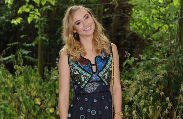 La ex de Bradley Cooper , Suki Waterhouse, se interna en el Amazonas