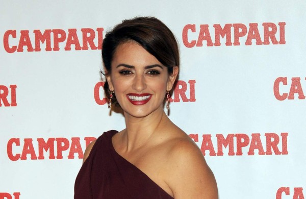 Penélope Cruz estudia diferentes religiones