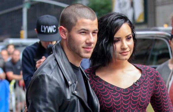 Demi Lovato y Nick Jonas no parecen solo amigos