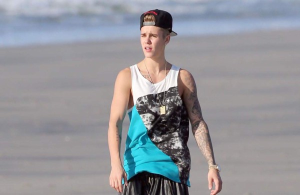 Justin Bieber vuelve a disculparse por su actitud racista