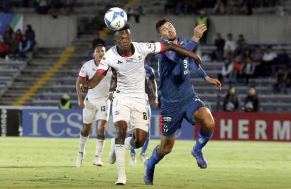 Félix Crisanto debuta con derrota en la Liga MX con los Lobos BUAP ante Monterrey