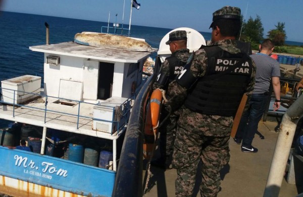 Inspeccionan barco supuestamente cargado de dinero en Trujillo