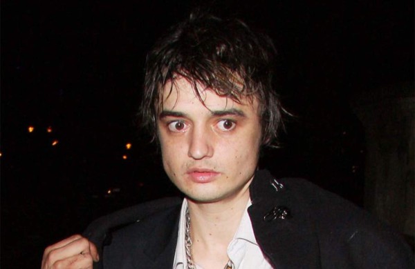 Pete Doherty vive mejor sin drogas