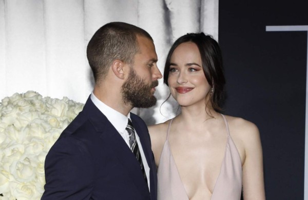 Dakota Johnson y Jamie Dornan tienen una relación 'muy estrecha'