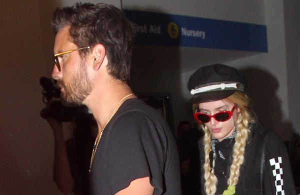 Bella Thorne no tuvo relaciones sexuales con Scott Disick