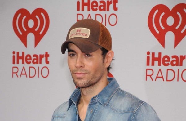 Enrique Iglesias no se avergüenza de su 'Experiencia Religiosa'