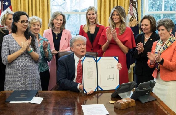 Las imágenes de los primeros 100 días de Trump en la presidencia de EUA