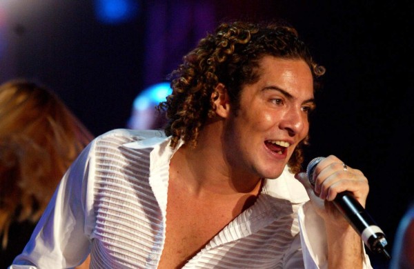 La novia de David Bisbal no esconde su amor