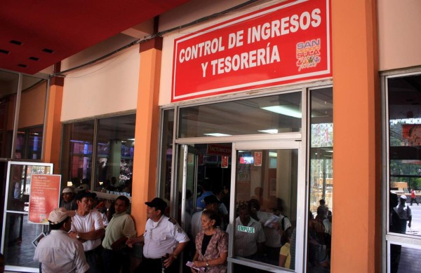 'El alcalde me dijo que son 1,000 despidos los que se harán en la alcaldía”: Ana Ríos